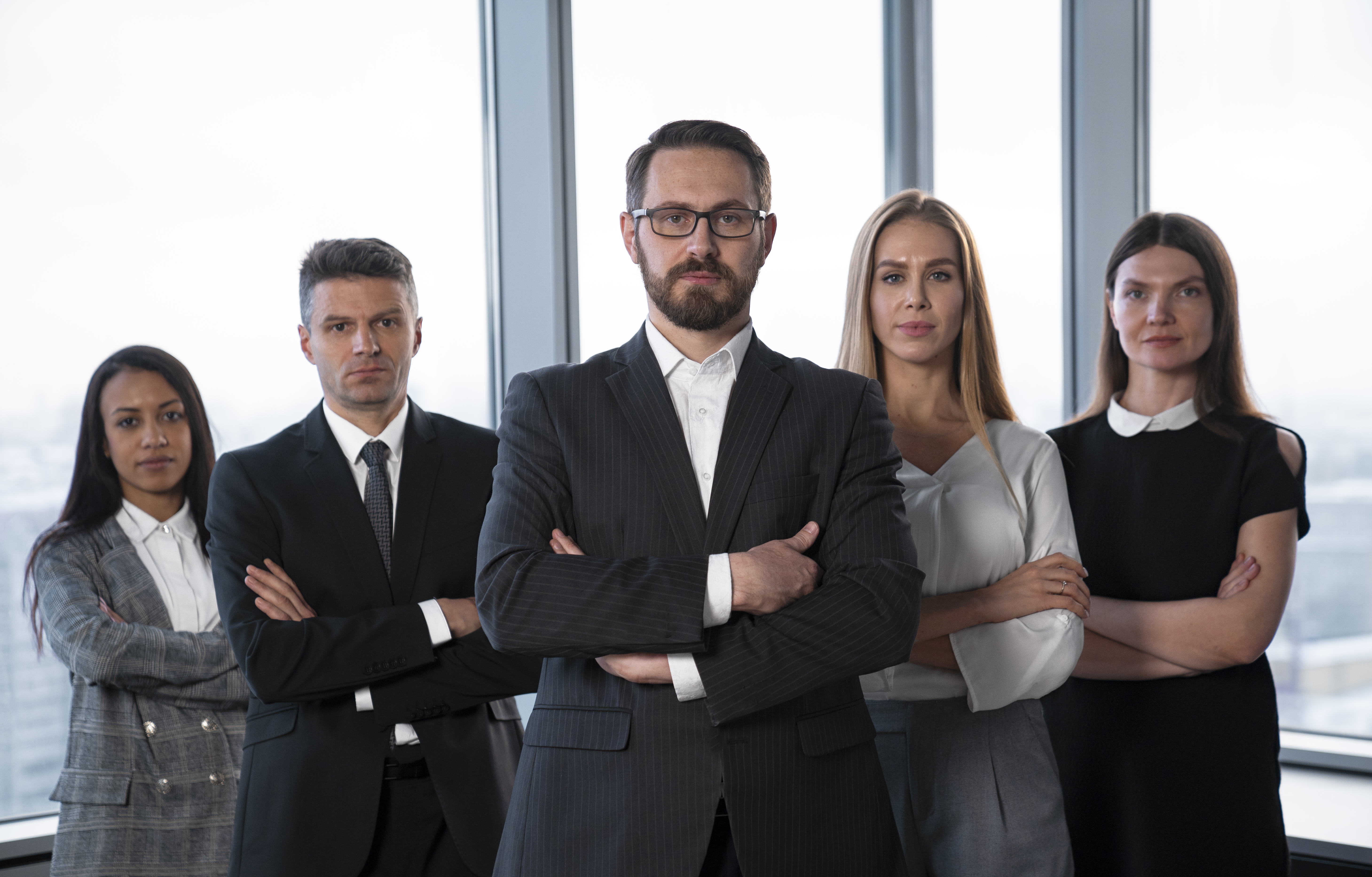 trabajo en equipo de negocios de tiro medio